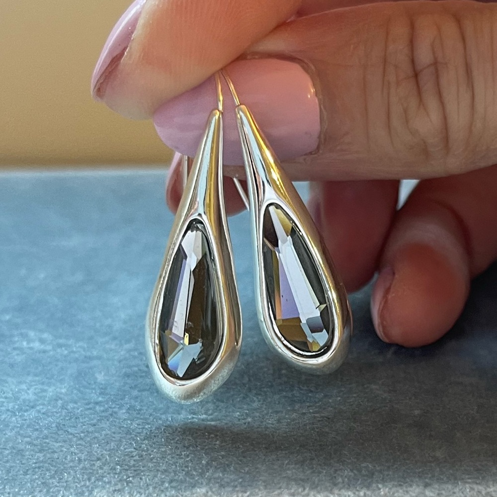 Clear Stone earrings
